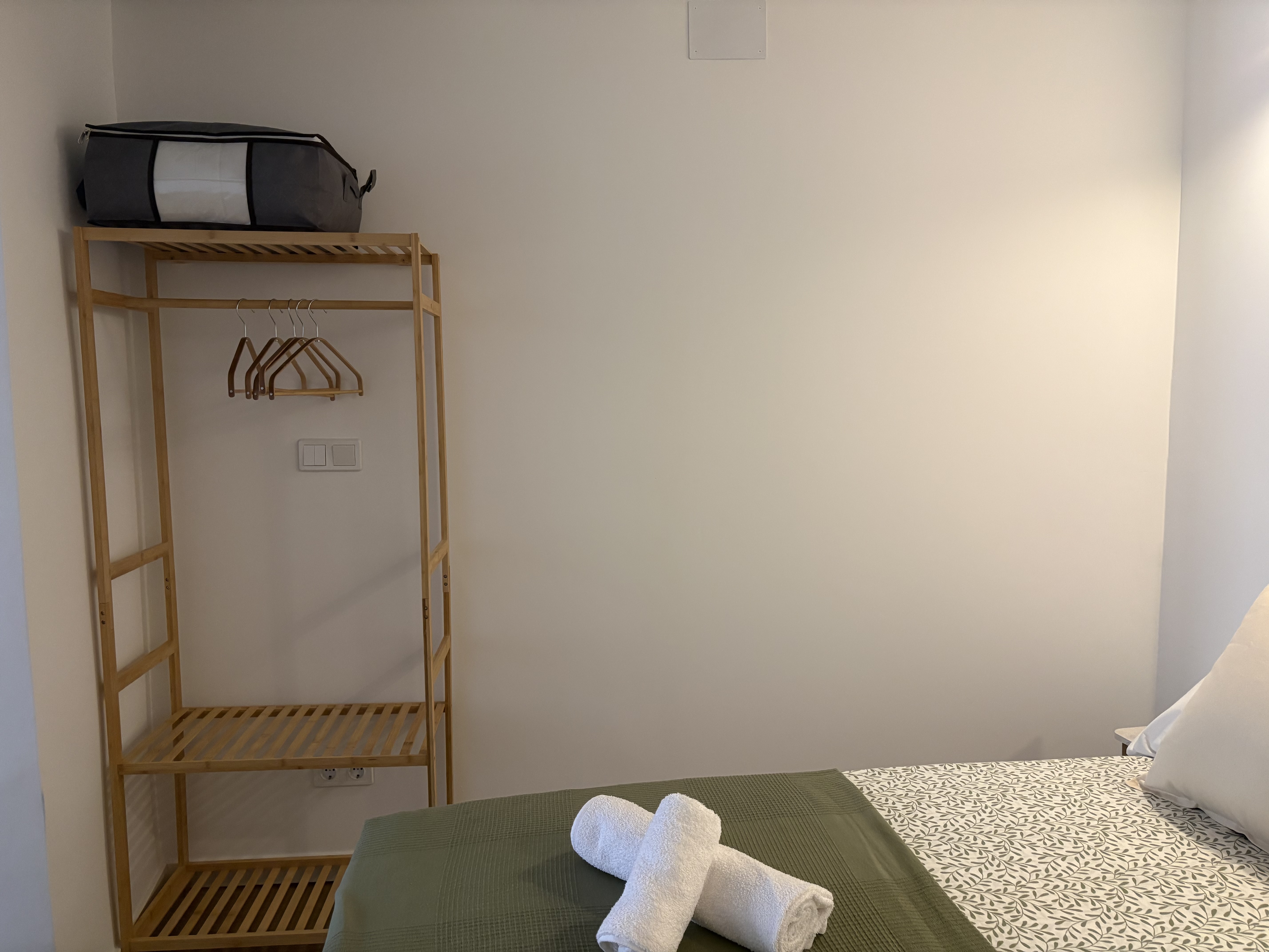 Casa Cueva · dormitorio cálido